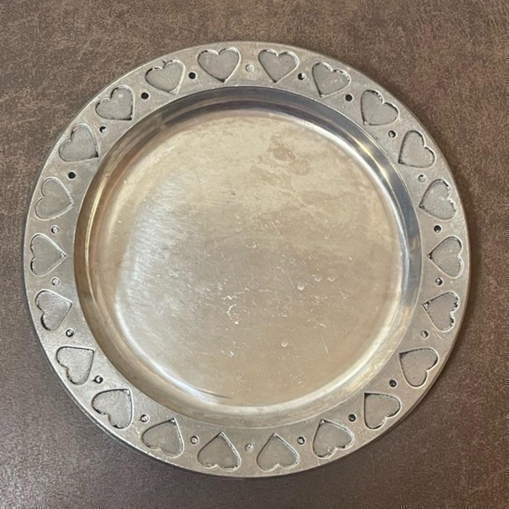 Vintage Pewter Pewtarex York Pennsylvania Heart Plate